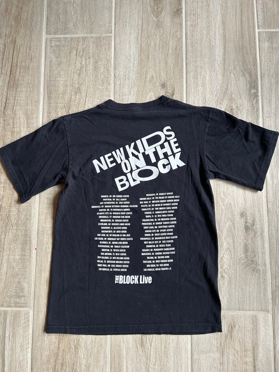 Vintage New Kids on the Block concert tee - image 3