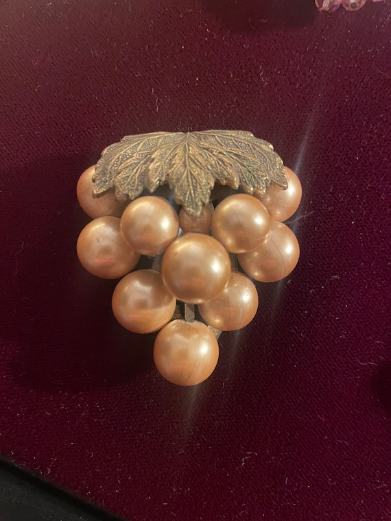 Gorgeous golden grapes dress clip of the 1930s!