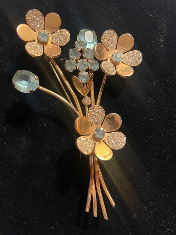 Gorgeous Sterling 1940s floral brooch