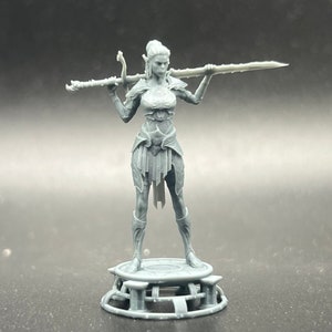 Lae'zel 32mm Githyanki Fighter Miniature for D&D and Tabletop RPG Games, Unpainted | Baldur's Gate 3, Dungeons and Dragons, Pathfinder