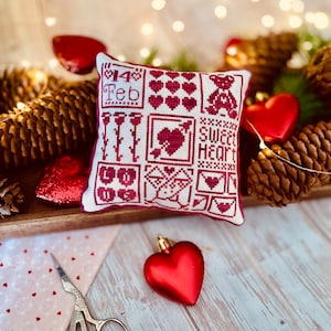 Valentine&#39;s Pillow PDF Valentine&#39;s cross stitch pattern