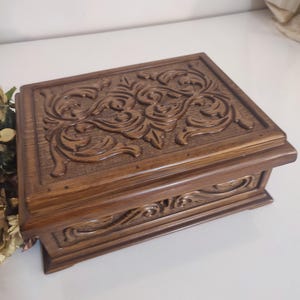 Handmade Handcarving wood box.handmade jewelry box.accessory box