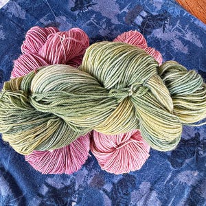 Merino Alpaca Yarn l Merino Nylon Fingering Weight Yarn l Wool Finger Skein l Pastel Finger Weight Yarn l Sheep Yarn l Knitting Yarn
