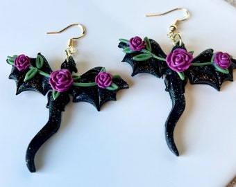 Ciondoli a forma di drago floreale, orecchini fantasy in pasta polimerica fatti a mano