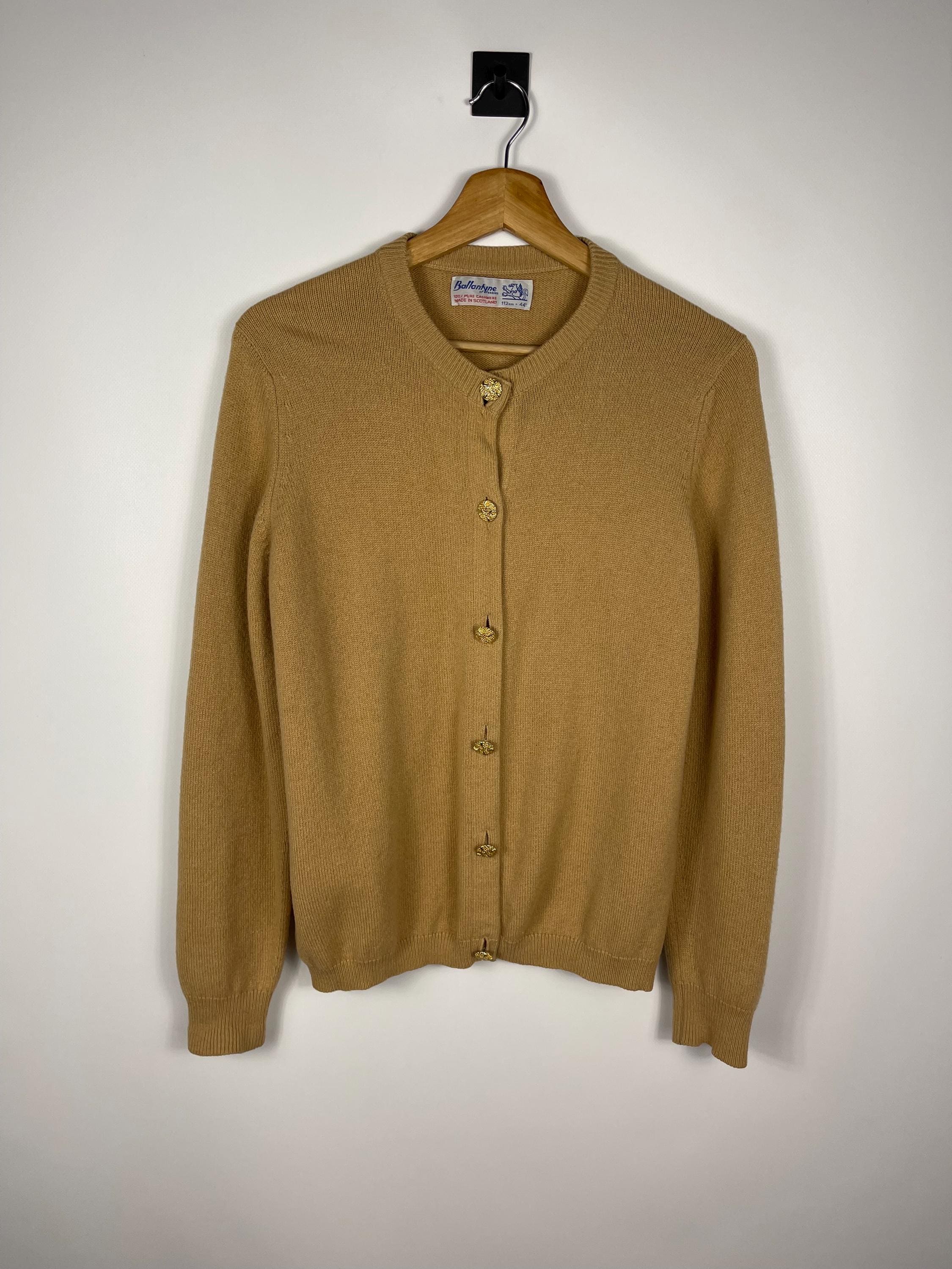 Ballantyne Vintage Women's 100% Cashmere Gold Buttons Ballantyne Vintage Women's 100% Cashmere Gold Buttons