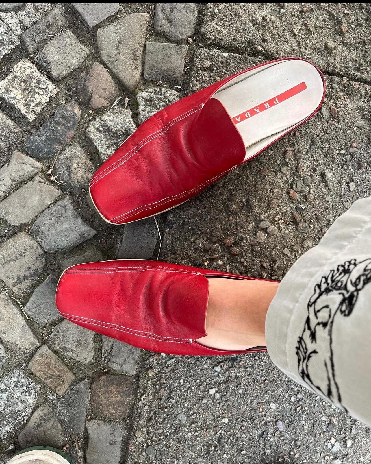 Vintage 90s Prada Women\'s Leather Mules Red Flat Loafers Size  39 Vintage 90s Prada Women main image 4