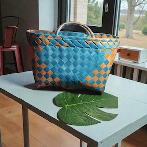 Woven Plastic Tote Bag: Picnic Pattern Handbag