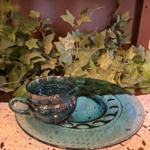 2 Vintage Mid-Century King’s Crown Blue Thumbrint Snack Plate’s with Cups