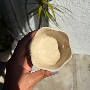 Handmade Ceramic Wavy Trinket Bowl  | Minimalist Cream Speckled Pottery | Small Prep Bowl With Pour Spout | Artisan Kitchen Dish