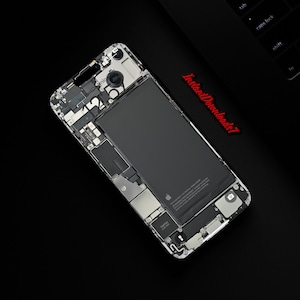 iPhone 15 Plus Real Internal Structure iPhone Wallpaper | Mobile Phone Wallpaper | iOS LockScreen Wallpaper | Cellphone Wallpaper | 194