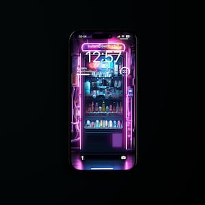 Puede incluir: La pantalla de un teléfono inteligente muestra un reloj digital rosa y morado neón que marca las 12:57. La pantalla también muestra una máquina expendedora con varios productos, y el texto "Instant Downloads" en un cuadro rosa neón.