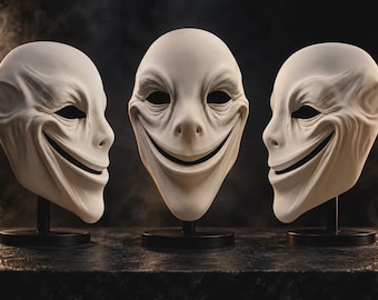 The Grinning One Horror Mask, Creepy Smile Halloween Mask, Scary Demon Cosplay Face Mask, Wearable Haunted House & Costume Prop