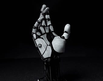 Robot Hand Controller Holder - ready for paint