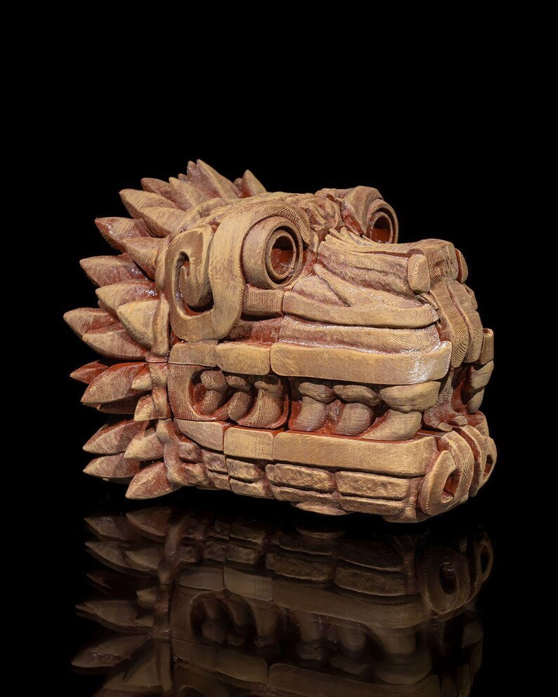 Cabeça de Dragão Asteca: Arte em Filamento Impressa em 3D imagem 1