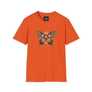 Butterfly Graphic Tee, Nature Lover Shirt, Butterfly Print Top, Boho Style T-Shirt, Insect Design Tee, Garden Theme Shirt