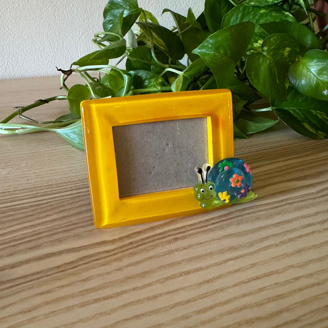 1990s Mini 3D Snail Photo Frame Y2K 2