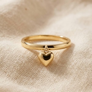 Sterling Silber Herz Ring, Minimalist Herz Charm Ring, 18K vergoldet Herz Ring, zierliche Stapelring, romantisches Geschenk für Sie