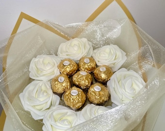 Buquê de rosas e chocolates, flores, Ferrero Rocher, aniversário, chá de bebê, ideias de presentes, Páscoa, Dia das Mães, Natal.