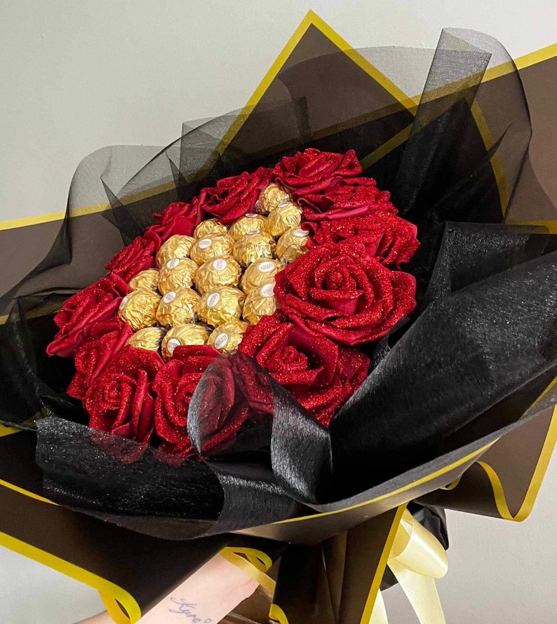 Ramo de chocolate con rosas brillantes, flores, Ferrero Rocher Lindt, cumpleaños, aniversario, Baby Shower, ideas de regalos imagen 1