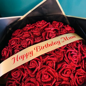 Jede Nachricht Personalisierte Nachricht Glitter Rose Bouquet Blumen Rot oder Pink Geburtstag Jahrestag Babyparty Geschenkideen Große Blumensträuße