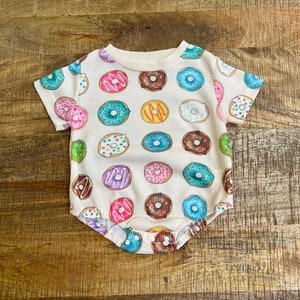 Baby donut romper | Baby party outfit | Doughnut romper | Baby first birthday outfit | Baby photo shoot gift | Short sleeve baby romper
