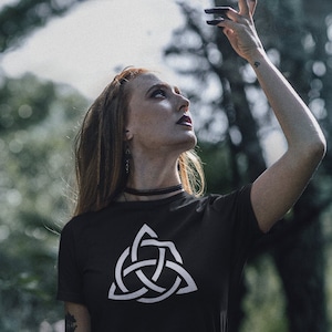 Trinity Celtic Knot T Shirt - Triquetra Symbol Tshirt - Goth Slogan -Wicca Symbol - Gothic Tshirt - Emo T-shirt - Gothic Slogan T-Shirts
