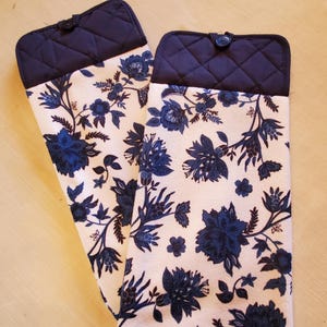 Blue and White Floral Hanging Kitchen Towels, Double-sided Hand Towels, Blue Colored Potholder Top with Blue Button Closure, Kitchen Present