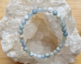 Multicolored Aquamarine Bracelet - Natural Stone - 6mm or 8mm Beads