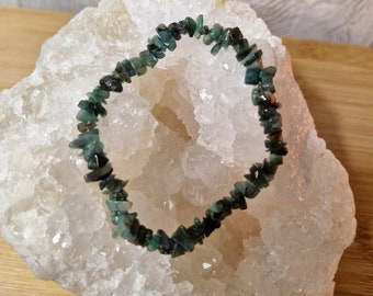 Emerald - chip bracelet - natural stones - lithotherapy