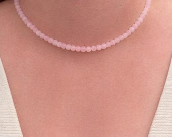 Rozenkwarts - Delicate ketting - Ketting met natuurlijke rozenkwartsstenen in kralen van 4 mm - Op maat gemaakte ketting