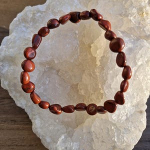 jaspe rouge - bracelet pierre roulée - pierres naturelles - lithothérapie - bracelet en jaspe rouge - pierre d encrage