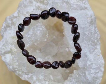 Almandine red garnet - tumbled stone bracelet - natural stones - crystal healing - Almandine red garnet bracelet