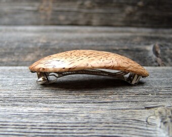 Hair clip made of Karelian birch