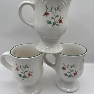 Conjunto vintage de 3 bagas de azevinho de Natal Pfaltzgraff, decoração de canecas de café de cerâmica