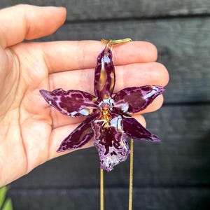 Real Dark Purple Orchid Resin Necklace – Handmade Flower Pendant – Pressed Orchid Jewelry – Botanical Gift – Cottagecore Necklace