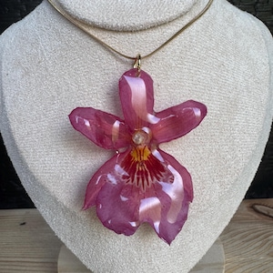 Orchid Necklace • Real flower Jewelry • Handmade Floral Pendant • Botanical Necklace • Cottagecore Gift • Nature Inspired Jewelry