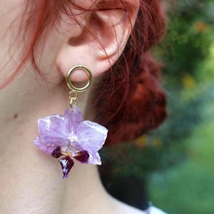Orchid Earrings Handmade Real Orchid Resin Jewelry Botanical Gift for Nature Lovers Lightweight Floral Statement Accessories