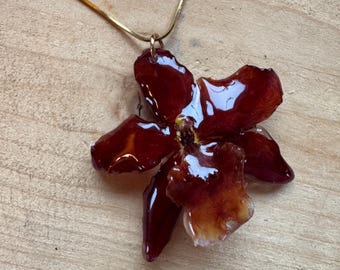 Real Red Orchid Necklace, Stunning Botanical Pendant for Everyday Wear, Perfect Gift for Birthdays or Anniversaries