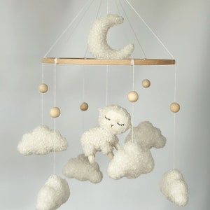 Baby mobile sheep lamb boucle Neutral gender crib mobile Boucle clouds moon sheep Mobile fluffy sheep Nursery on the farm Baby shower gift zdjęcie 1