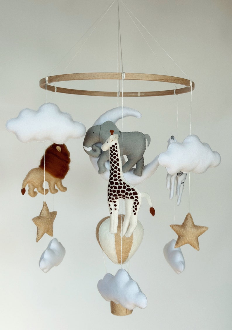 Baby mobile neutral animals Africa safari giraffe Newborn baby shower gift giraffe,lion,elephant,zebra Africa nursery mobile felt Safari 画像 5