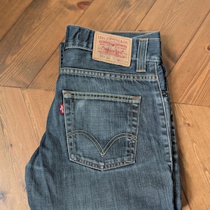 Vintage Levi&#39;s 511 Jeans: Men&#39;s W33 L34 Straight Leg Denim