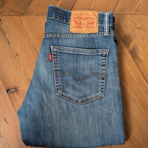 Vintage Levi&#39;s 511 Jeans: Men&#39;s W32 L32 Straight Leg Denim