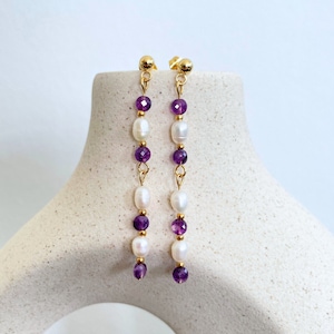 Minimalist echte lila Amethyst Birthstone Tropfen Ohrstecker -Zierliche Boho Naturperle lange baumelnde Charme Goldhochzeit Ohrringe