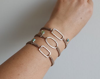 Handgeknüpftes Makramee-Armband aus Sterlingsilber: Türkis, verstellbares geometrisches Design