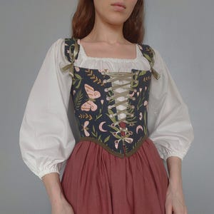 Corset personnalisé, haut corset réversible, corset sur la poitrine, corset baleines renaissance, corset champignon, corsage grande taille, haut cottagecore