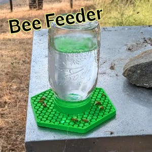 Bebedero para abejas polinizadoras / Comedero para abejas de jardín / Compatible con frasco de boca pequeña / Estación de hidratación para abejas locales / Suministro para abejas al aire libre