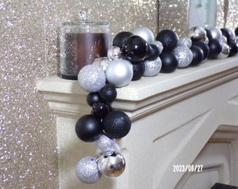 2.7m Black and Silver Christmas Bauble Garland Mixed Festive Swag 9ft Stunning Lit or Unlit