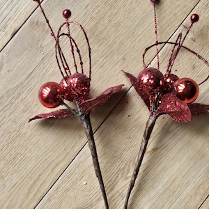 2 Pcs Artificial Flower Holiday Crafts Making Branch Christmas Sprigs Red Berries
