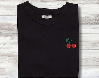 2 cerises brodées T-shirt Comfort Colors®, t-shirt à motif fruité vintage, jolie chemise cerises, haut cadeau unisexe coupe ample