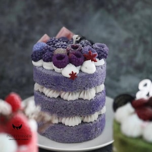 Personalised Gift Box Of Blueberry Cake Candle | Handmade Candle I Birthday Gifts  I Dessert Candle